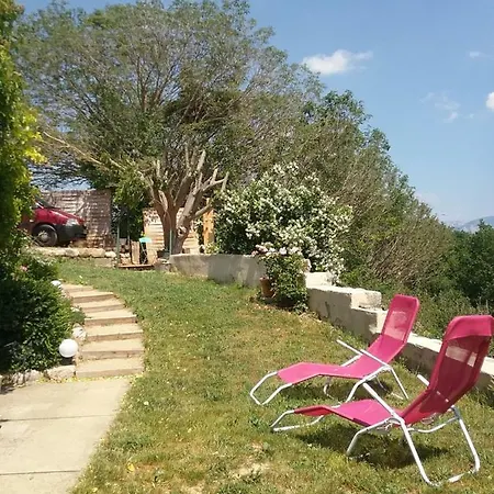 Le Petit Fabre Guest house