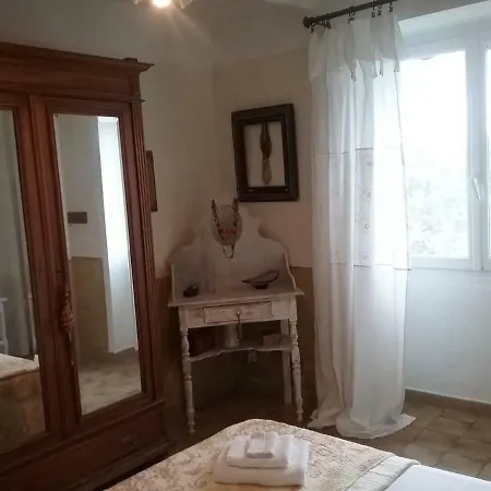 Le Petit Fabre Guest house