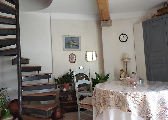 Le Petit Fabre Guest house